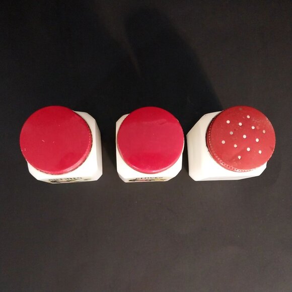 Vintage White Milk Glass McKee Tipp City Cornucopia Nutmeg  Cloves Shakers 3pc - Picture 2 of 5